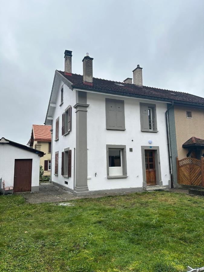 Charmante Maison Mitoyenne Villa Broc Exterior foto